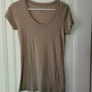Tan tshirt